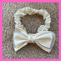 【新品】ベビー ヘアバンド アイボリー レース 結婚式 撮影 月齢フォトのサムネイル