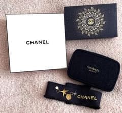 新品シャネルCHANELクリスマスコフレ2025ポーチのみ＆チャームセット