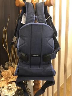 ベビービョルン抱っこ紐のサムネイル