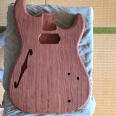ギターボディ、ブビンガのサムネイル