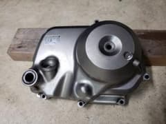 カブ12V　クラッチカバーのサムネイル