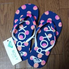 【週末お値下げ】⭐ 新品 未使用 ⭐ ROXY サンダル 22 ㎝ ガールズのサムネイル
