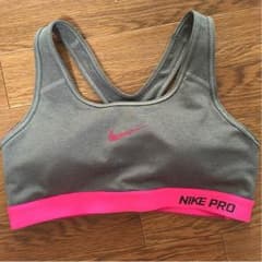 ハミルトンさん専用  NIKEブラトップ✴︎のサムネイル