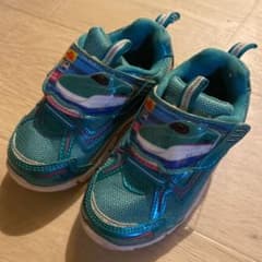 更にお値下げ❗️子供靴　プラレールのサムネイル
