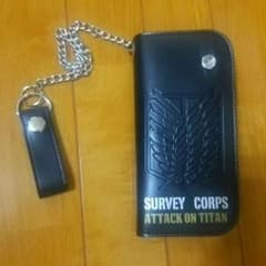 進撃の巨人   財布   黒   チェーン付きのサムネイル