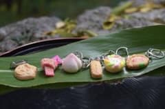 【未開封】首里城公園限定　ガチャ 琉球菓子チャーム 李桃餅のサムネイル