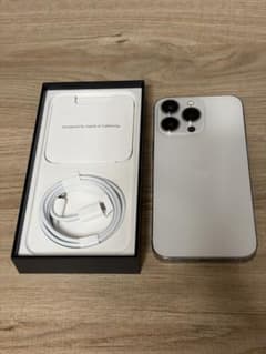 iPhone 13 Pro 本体 シルバー　バッテリー75%のサムネイル