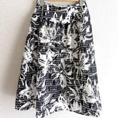 【美品】M-premier BLACK フレアスカート 総柄 34 シアー 夏のサムネイル