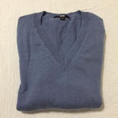 【最終売り切り価格！】ユニクロ カシミヤ ニット セーター ブルーのサムネイル