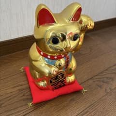 【開運 金運上昇】幸せを招く幸運の金色招き猫 開運 金運上昇】幸せを招く幸運の金色招き猫 - メルカリ