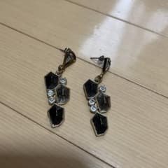 ピアスのサムネイル