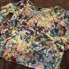 雑誌掲載★H&Mツリー デザイン☆ポリエステル トップス♡のサムネイル