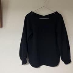 BABYLONE 黒　Vネック長袖トップスのサムネイル
