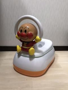 アンパンマンのおまるですのサムネイル