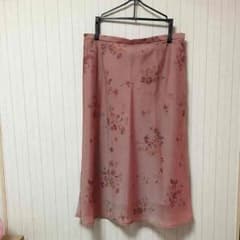 オレンジ系ピンク色のシフォンスカートのサムネイル