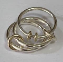 スピネリキルコリン Raneth 三連リング サイズUS8号 スピネリキルコリン Raneth 三連リング サイズUS8号 - メルカリ