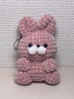 もちもちうさぎ ピンク あみぐるみ キーホルダーのサムネイル