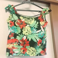 花柄 Tシャツのサムネイル