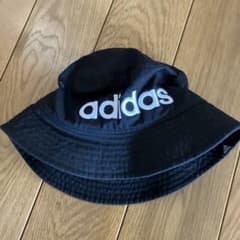adidas バケットハット 黒のサムネイル