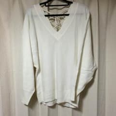編み上げ白ニット 秋冬トップスのサムネイル