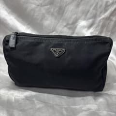 PRADA ナイロンポーチ 三角ロゴ 大容量 ブラック 化粧ポーチ イタリア製のサムネイル