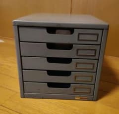 昭和レトロ】PLUS スチール製レターケース 5段引き出し - メルカリ