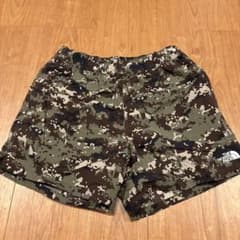 THE NORTH FACE 迷彩ショートパンツ Mのサムネイル