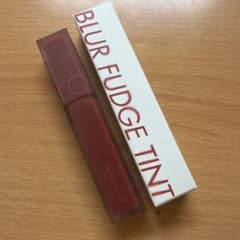 BLUR FUDGE TINT 04. RADWOOD ロムアンドのサムネイル