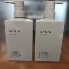 新品、未使用　アクニー　AKN/R 薬用ヘアトリートメント 2本セットのサムネイル