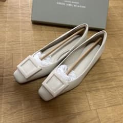 ユナイテッドアローズ　スクエアバックル パンプス(3cmヒール)のサムネイル
