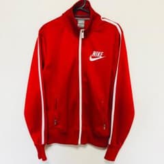 ナイキトレーナーのサムネイル