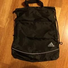 adidas リュックのサムネイル
