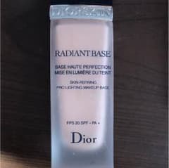 Dior スキンラディアントベース001のサムネイル