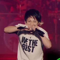 M Tシャツのサムネイル