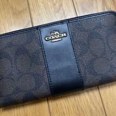 COACH長財布のサムネイル