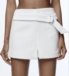 ZARA ショートパンツ　ホワイト