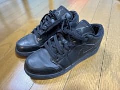 ナイキ エアジョーダン1  low ブラック GSのサムネイル