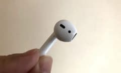 Apple AirPods 中身だけ　両耳ですのサムネイル