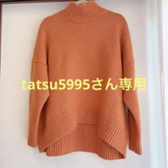 CINOH オレンジ タートルネック ニットのサムネイル