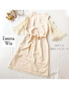 Emiria Wiz オープンショルダープリーツワンピースのサムネイル