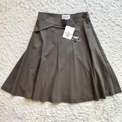 新品タグ付き✨️ヴィヴィアンウエストウッド】 オーブボタン フレア