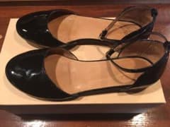 A.P.C 黒 エナメルパンプスのサムネイル