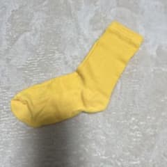 SHEIN黄色靴下のサムネイル