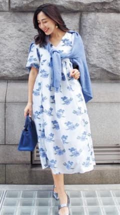 美品♡ チェスティ　フラワージャガードワンピース　花柄のサムネイル