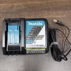 美品　Makita マキタ 急速充電器 DC18RC 本体のサムネイル