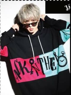 【即購入不可】shuta sueyoshi パーカー Ｍのサムネイル