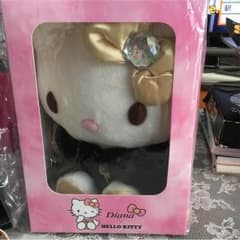 キティーちゃん×ダイアナぬいぐるみのサムネイル