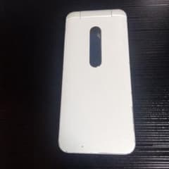 auケータイ　GRATINA 4G KYF31 　ガラケー　★ジャンク品のサムネイル
