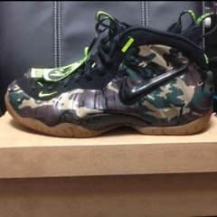 nike air foamposite カモ柄 タグ有りのサムネイル