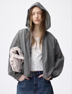 GU uvカットシアーパーカ　　グレー XLのサムネイル